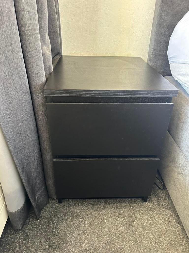 Ikea Malmberg nachtkastje zwart 2x, Huis en Inrichting, Ophalen, Zo goed als nieuw, Minder dan 45 cm, 55 tot 70 cm