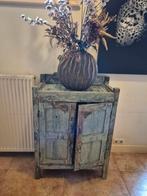 Oud houten kastje, brocante,  verweerde verf, Ophalen