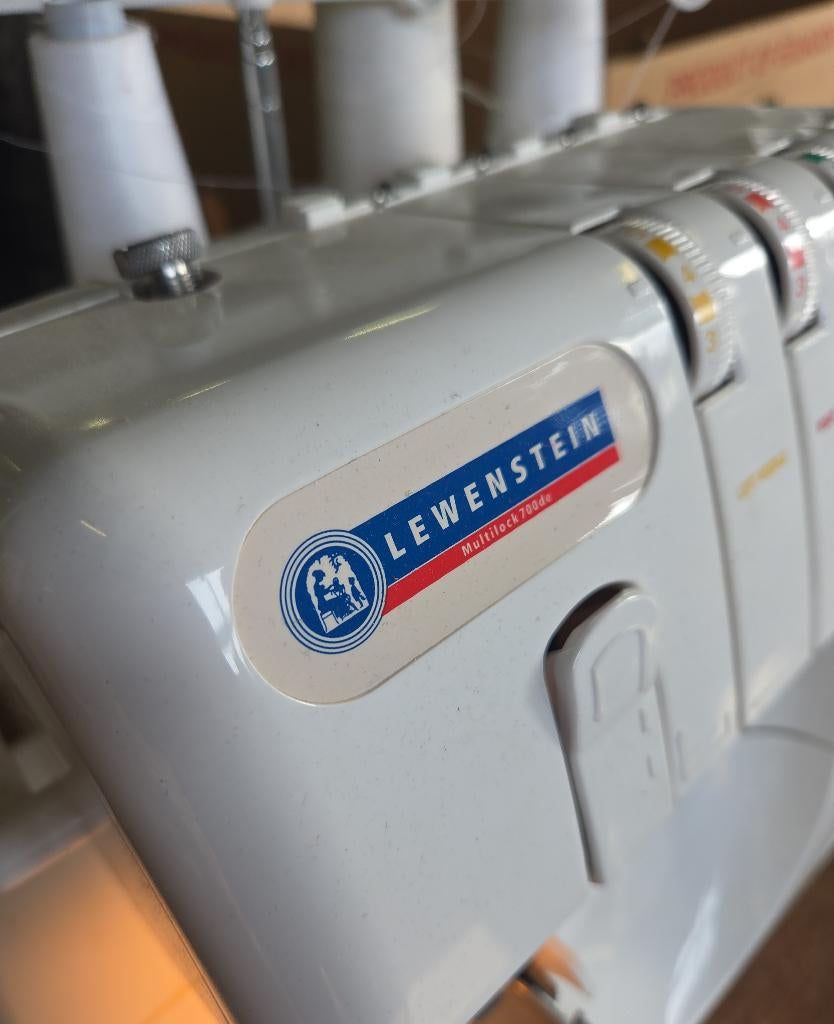 Lewenstein 700DE lockmachine, Gebruikt, Lockmachine, X, Ophalen