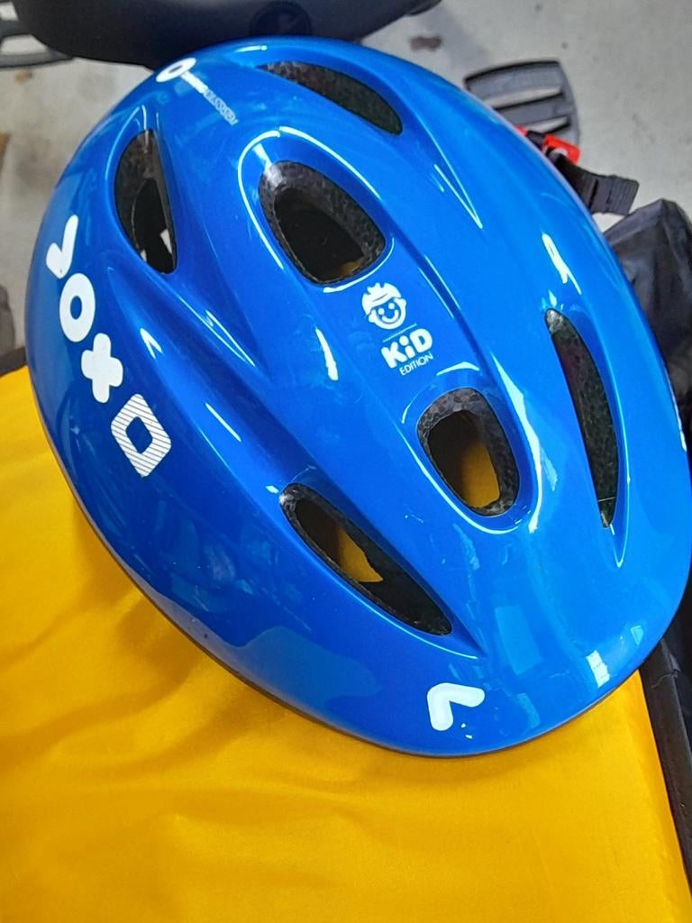 Btwin fietshelm kind maat 52-56, Ophalen of Verzenden, Zo goed als nieuw, Overige maten