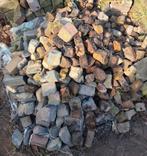 Grote stapel waaltjes stenen keien, Ophalen, Gebruikt