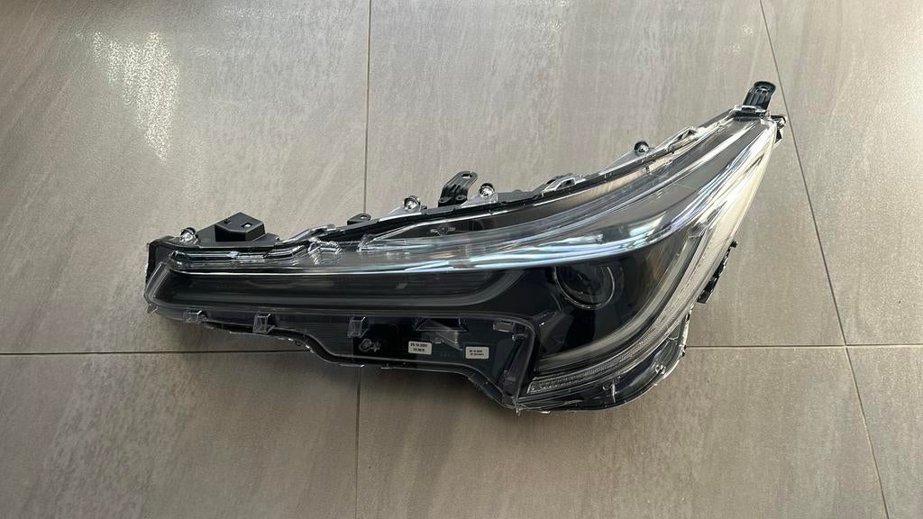 Toyota Corolla koplamp links nieuw model 2020 81150-02S70, Ophalen, Z, Gebruikt, Z