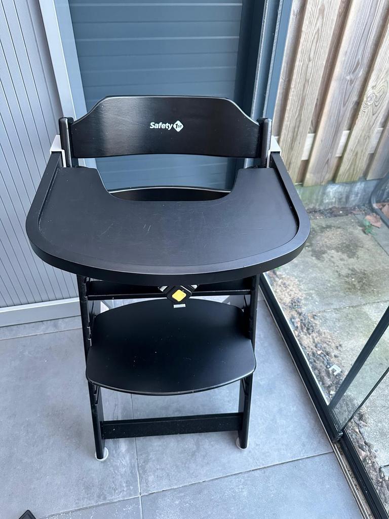 Zwarte kinder eetstoel, Kinderen en Baby's, Kinderstoelen, Ophalen, Zo goed als nieuw, Overige typen