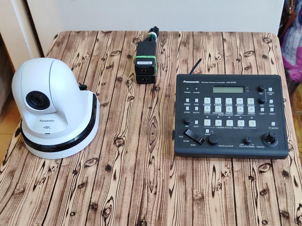 PANASONIC AW UE70 Streaming 4K PTZ Camera + RP50 Controller, Verzenden, Zo goed als nieuw