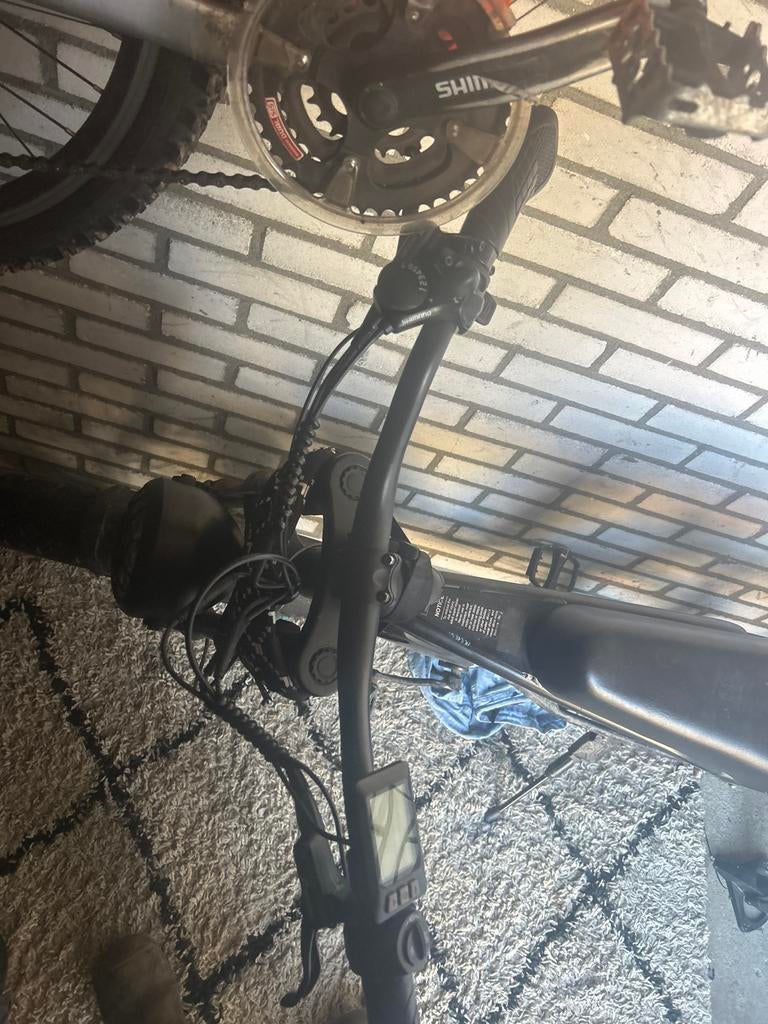Fatbike V8 zonder controller - voor onderdelen/opknapper, Fietsen en Brommers, Elektrische fietsen, Ophalen of Verzenden, Gebruikt