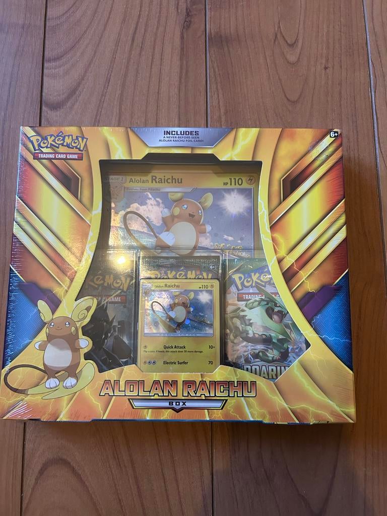 Pokémon TCG: Alolan Raichu Box, Hobby en Vrije tijd, Verzamelkaartspellen | Pokémon, Ophalen, Nieuw, Overige typen, Foil