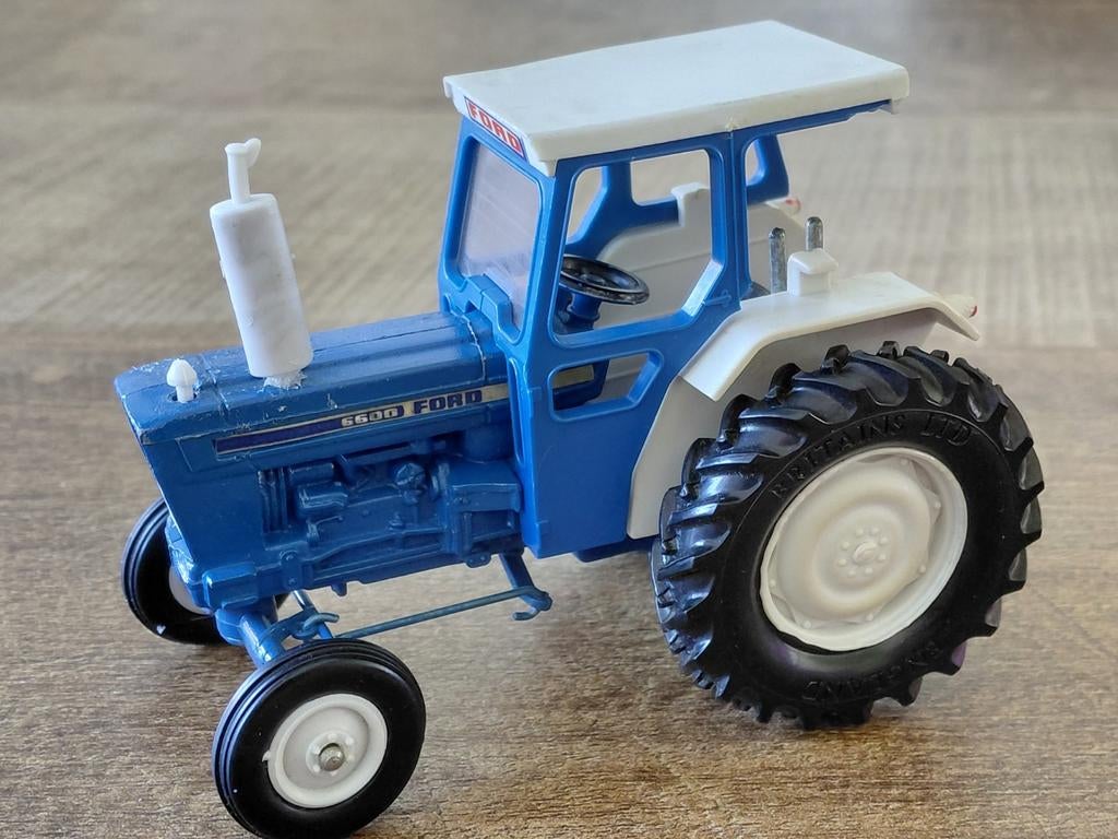 Britains Ford 6600 tractor farmer modelauto landbouw, Ophalen of Verzenden, Gebruikt, Tractor of Landbouw, Britains