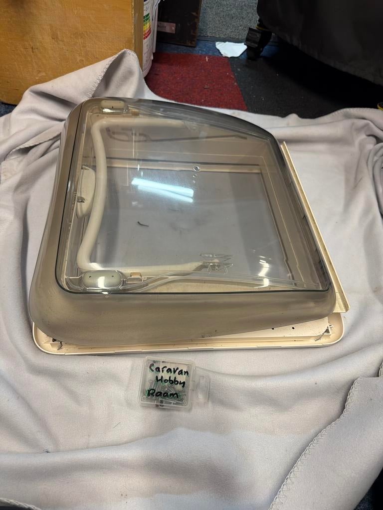 Caravan Hobby Raam Dakluik, Caravans en Kamperen, Caravan accessoires, Ophalen of Verzenden, Gebruikt