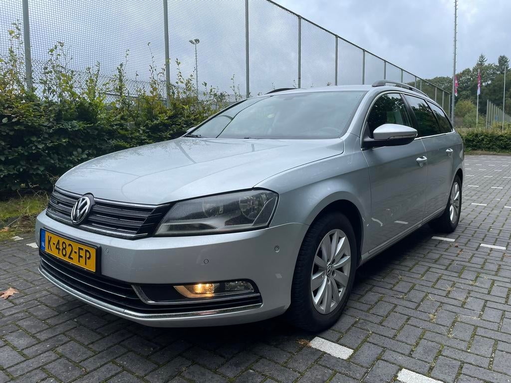 Volkswagen Passat 1.4 TSI 90KW Variant 2011 Grijs, Auto's, Volkswagen, Voorwielaandrijving, 4 cilinders, Handgeschakeld, Particulier