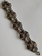 Armband. Metaal. Zilverkleurig. Zeeuwse knoop., Ophalen of Verzenden, Zo goed als nieuw, Zilver, Overige materialen