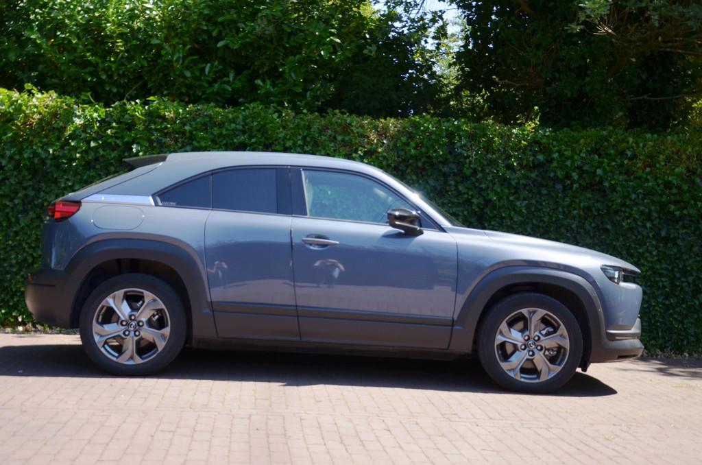 Mazda MX-30 e-SkyActiv 145 First Edition 36 kWh Mazda MX-30, 145 pk, Stof, Gebruikt, Origineel Nederlands