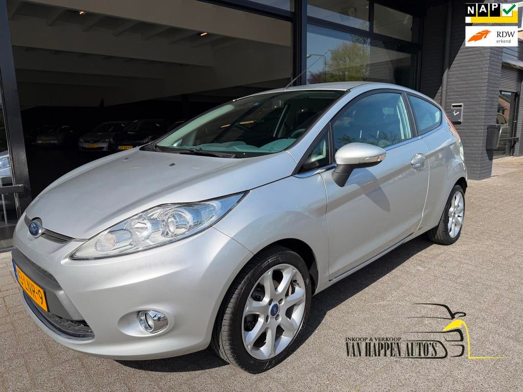 Ford Fiesta 1.25 Titanium / 81114 km, Auto's, Voorwielaandrijving, Euro 5, Stof, 4 cilinders