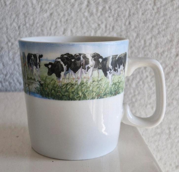 Beker Wiebe van der Zee, Huis en Inrichting, Keuken | Servies, Zo goed als nieuw, Kop(pen) en/of Schotel(s), Overige stijlen, Porselein