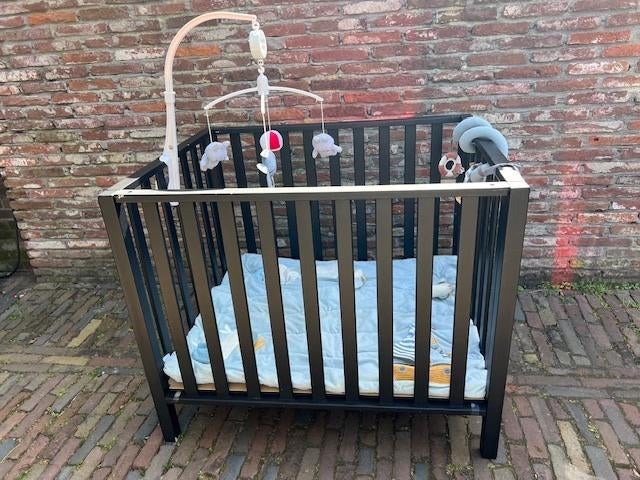 kinderbox incl. boxkleed en speeltjes, Ophalen, Gebruikt, Rechthoekig, Boxkleed