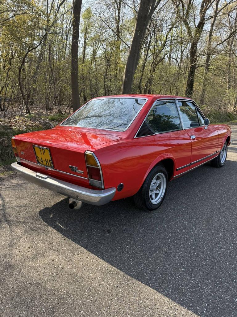 Fiat 124 1800 Sport (bj 1973), Auto's, Oldtimers, Achterwielaandrijving, Bruin, Bedrijf, Handgeschakeld