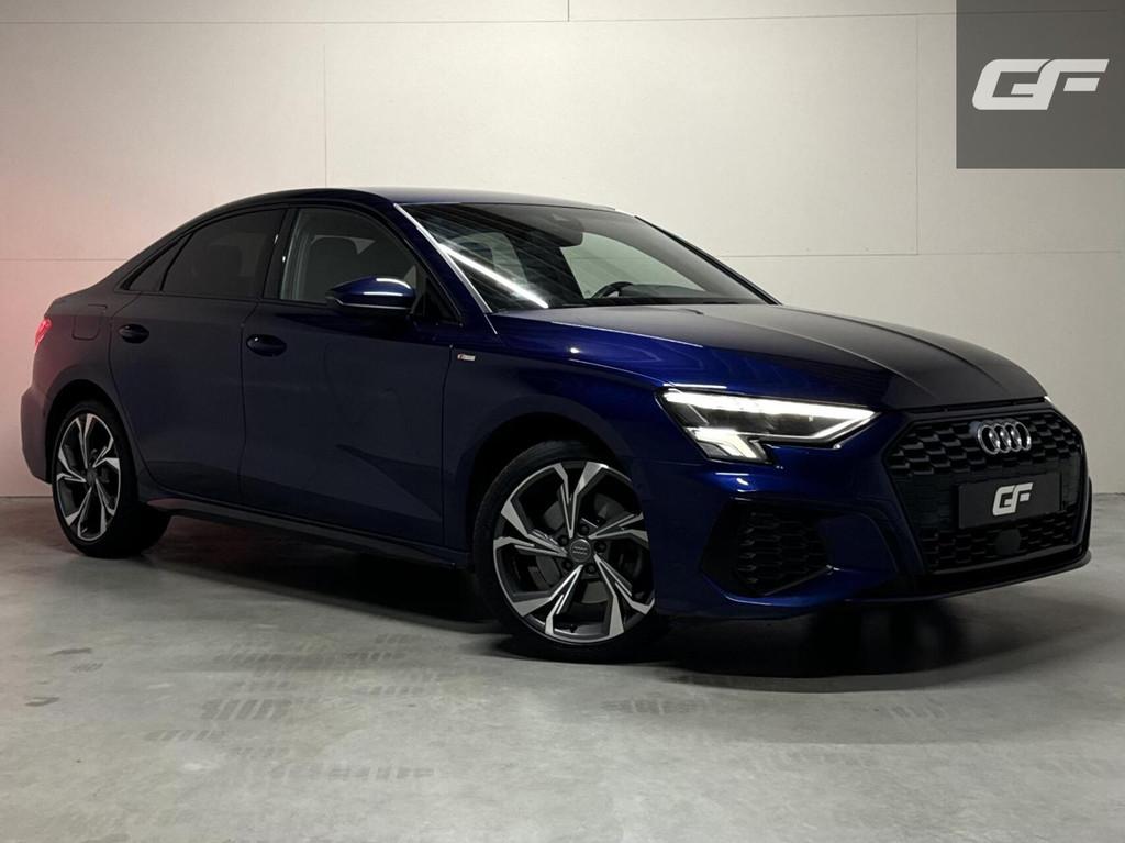 Audi A3 Limousine 35 TFSI S-Line Black Edition CarPlay Camer, 4 cilinders, Blauw, Leder en Stof, Bedrijf