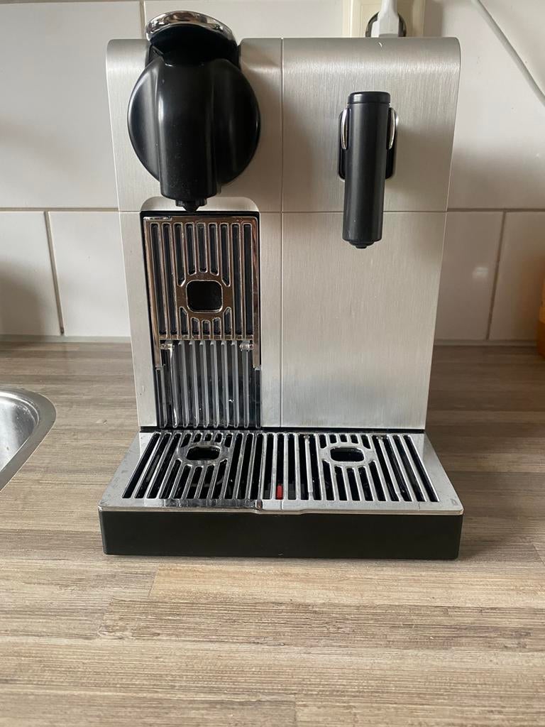 Nespresso DeLonghi apparaat, Ophalen, Zo goed als nieuw, Espresso apparaat