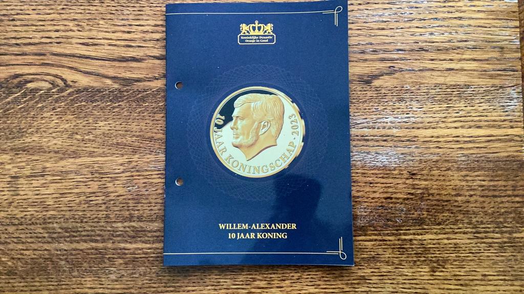 Twee gouden munten Koninklijke Dynastie  Willem Alexander, Ophalen of Verzenden