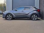 Toyota C-HR 1.8 Hybrid Style Automaat|Camera|Sensor, 4 cilinders, Leder en Stof, 26 km/l, Hybride Elektrisch/Benzine