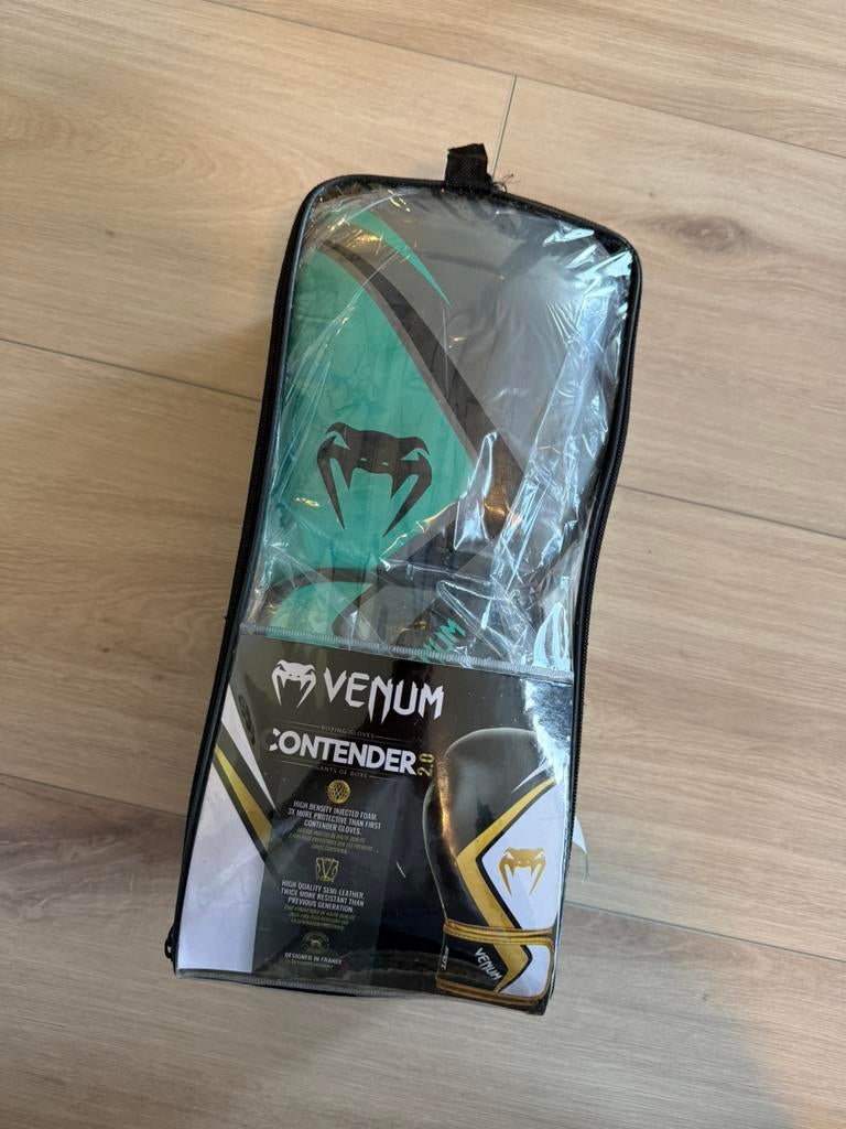 Venum boxing gloves, Ophalen of Verzenden, Zo goed als nieuw, Bokshandschoenen