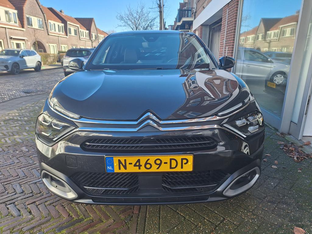 Citroën C4 1.2 Puretech Shine /Camera/Opendak/Navi/Clima/He, Voorwielaandrijving, Gebruikt, 1199 cc, Met garantie (alle)