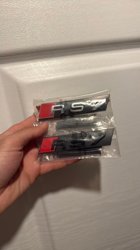 Audi RS7 Grill Embleem Badge -Nieuw - OEM Look - Compleet, Ophalen of Verzenden, Zo goed als nieuw