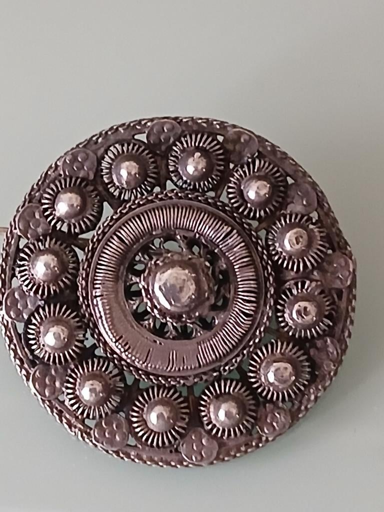 Antieke zeeuwse broche, Verzenden, Overige materialen, Broche