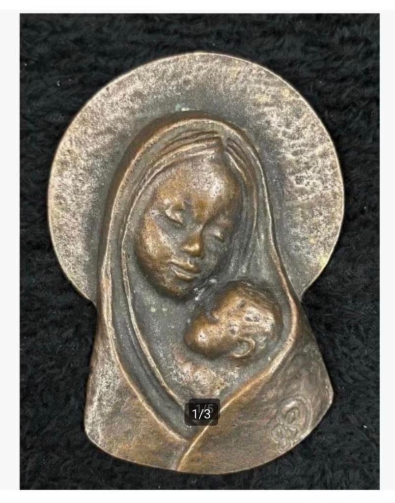 Bronzen beeld Maria met kind, 11,5 x 8 cm, hangend, Ophalen of Verzenden