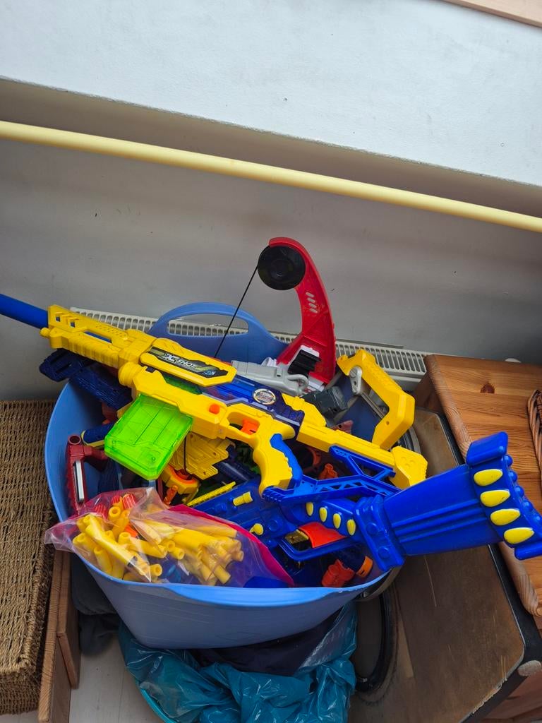 Grote NERF collectie: pistolen, geweren+pijltjes, Ophalen of Verzenden, Gebruikt