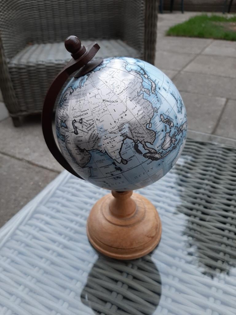 Prachtige Wereld Bol, Ophalen of Verzenden, Zo goed als nieuw