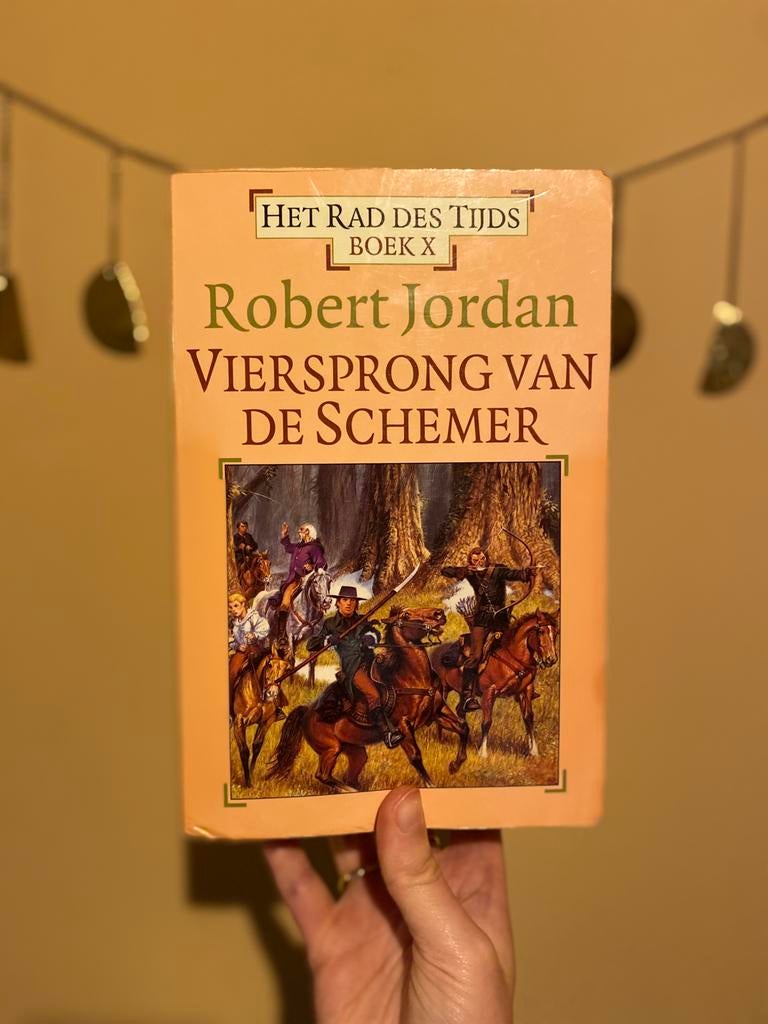 Robert Jordan - Viersprong van de schemer, Ophalen of Verzenden, Zo goed als nieuw, Robert Jordan