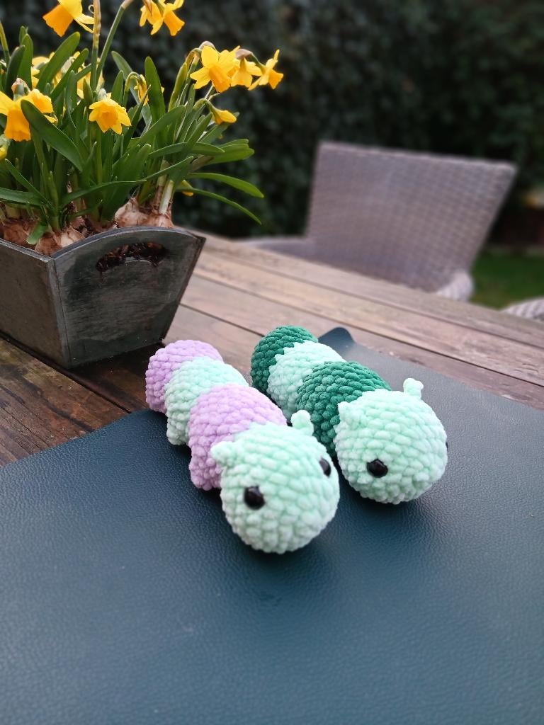 Gehaakte rups, Kinderen en Baby's, Speelgoed | Knuffels en Pluche, Ophalen of Verzenden, Nieuw, Overige typen