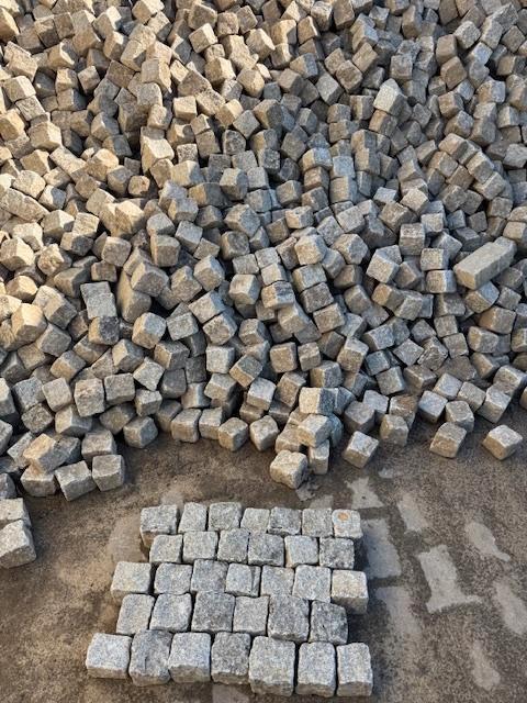 Mooie kleine kinderkopjes Portugees graniet, Tuin en Terras, Grind, Keien en Split, Gebruikt, Overige typen, Antraciet, Graniet