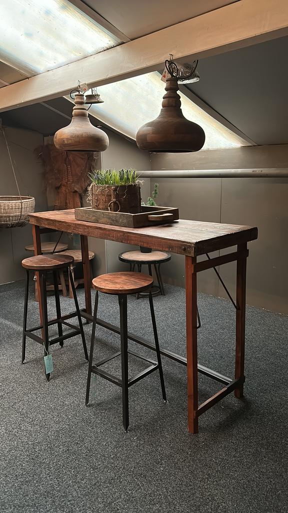 Bartafel markttafel uit india 107 cm hoog, Ophalen