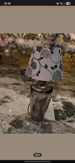 Stijlvolle tafellamp met bloemenprint kap, Ophalen, 50 tot 75 cm, Modern, Elegant, Bloemenprint, Zo goed als nieuw