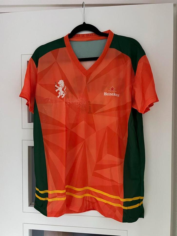 Heineken Voetbalshirt Samba - Oranje, Kleding | Heren, T-shirts, Zo goed als nieuw, Maat 52/54 (L), Oranje, Ophalen of Verzenden