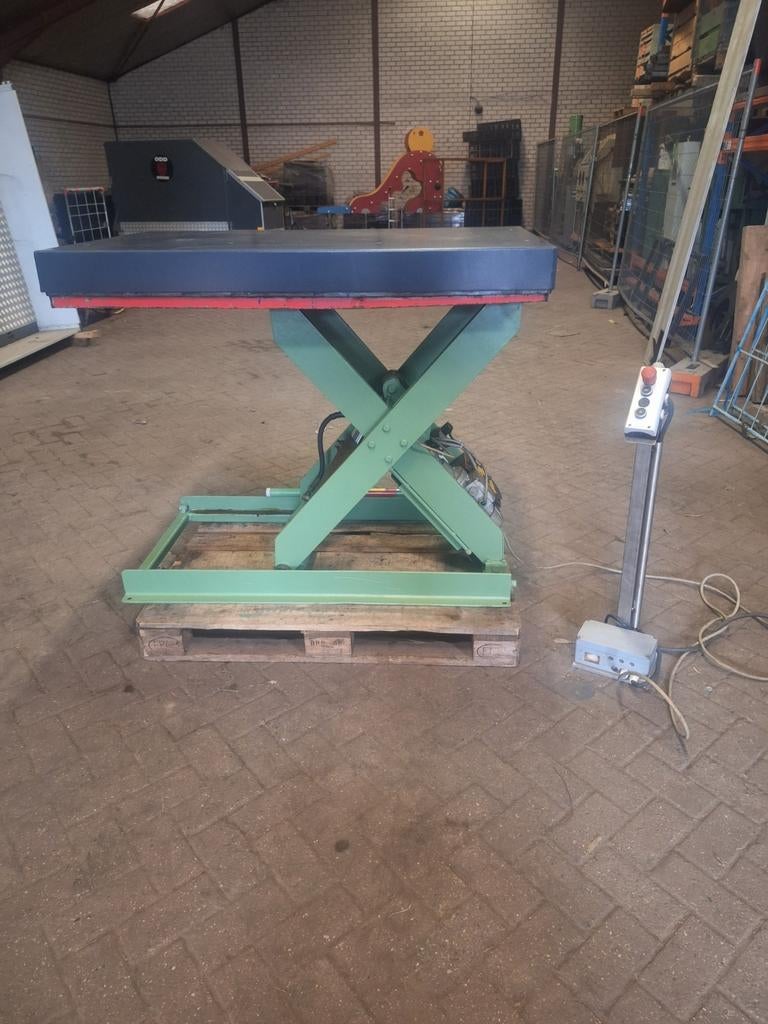 Heftafel/ schaarlift, Ophalen, Gebruikt, Bolzoni, Nvt