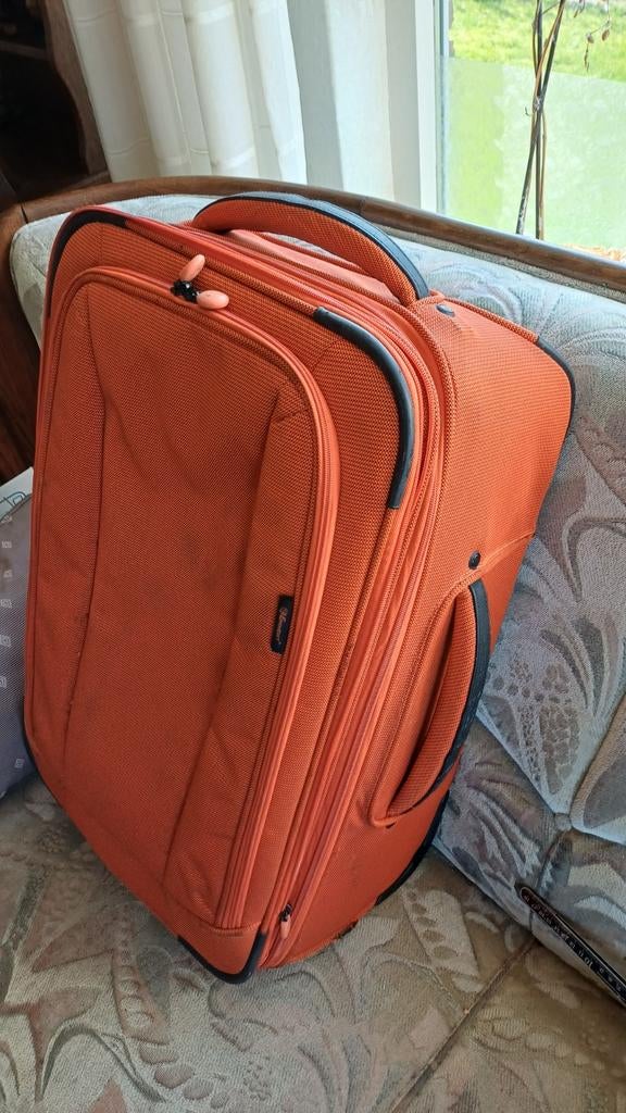 Nog nette Eminent koffer ong. 60x37x27, Sieraden, Tassen en Uiterlijk, Koffers, 50 tot 60 cm, Hard kunststof, Ophalen of Verzenden