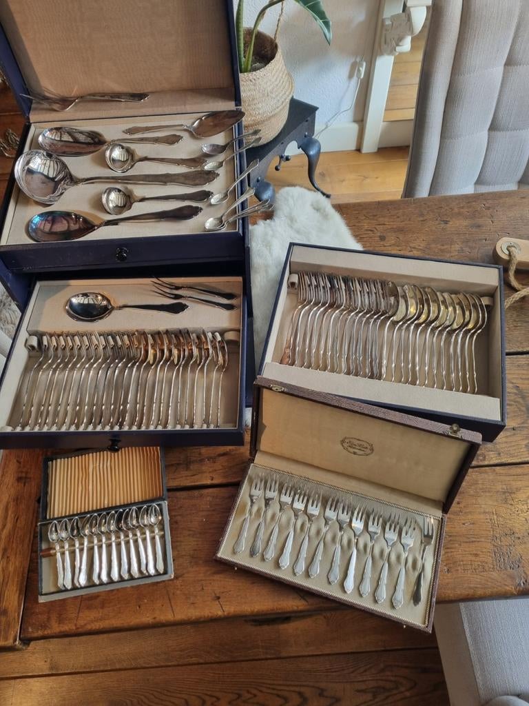88 delig 12 persoons verzilverd Gero bestek,  luxe doos, Antiek en Kunst, Antiek | Bestek, Ophalen of Verzenden