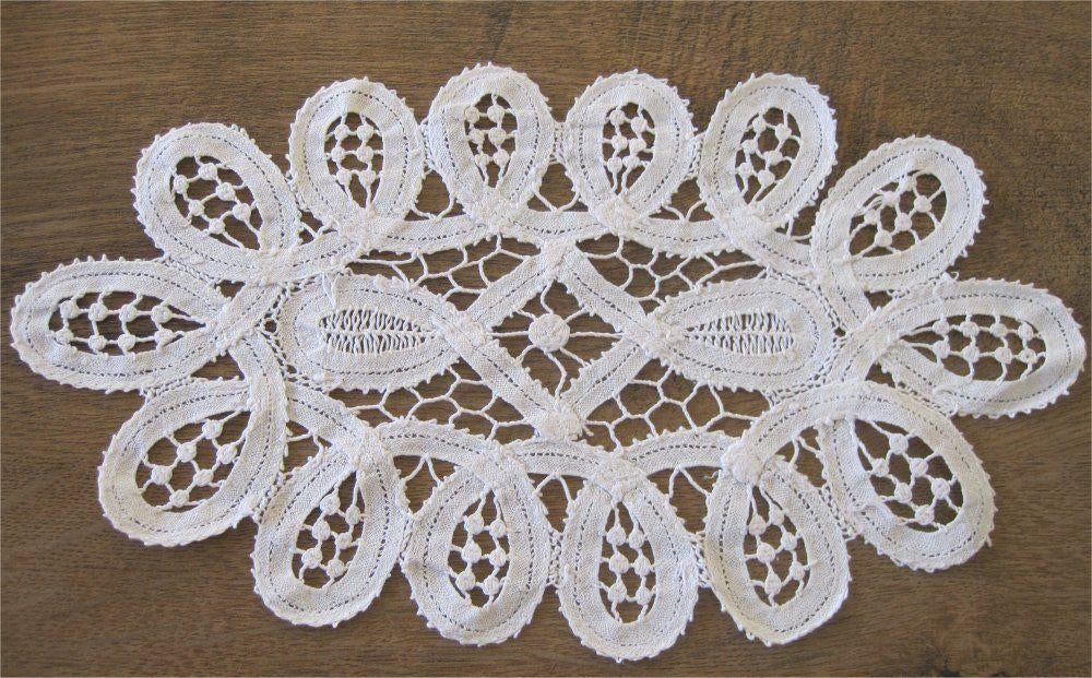 Brocant lintkant kleedje, Ophalen of Verzenden