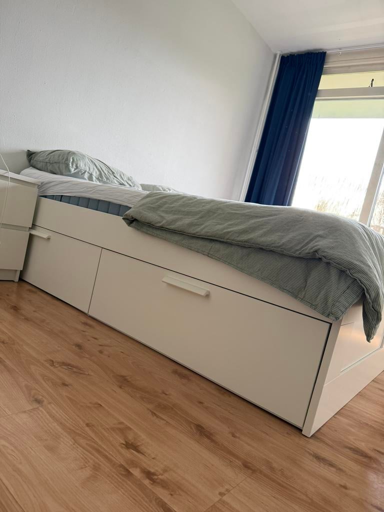 Brimnes bed 180 x 200, Ophalen, Wit, Tweepersoons, Zo goed als nieuw