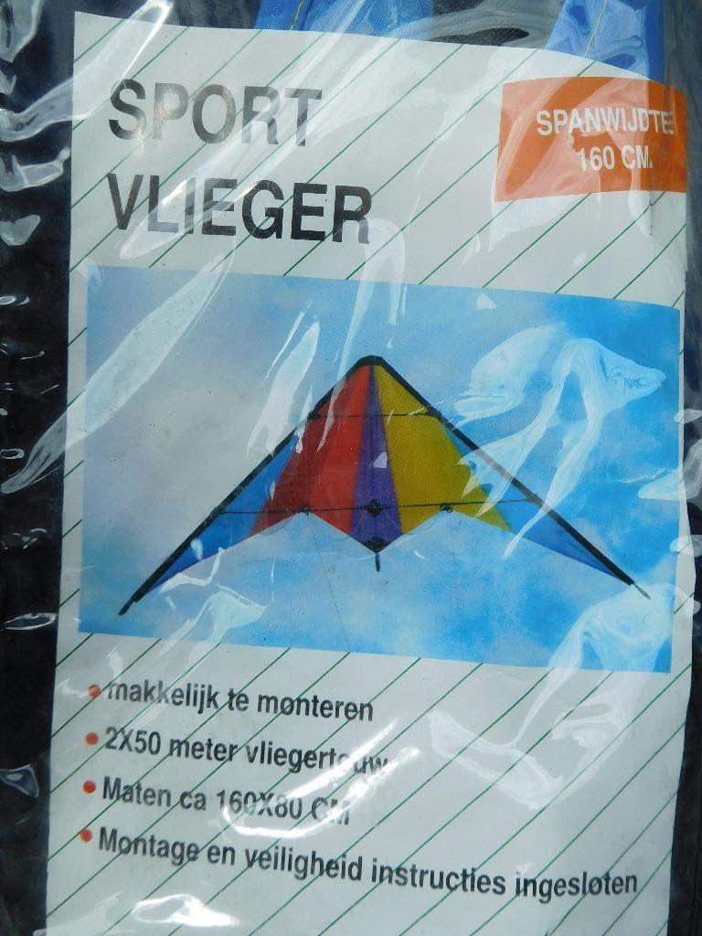 Sport Vlieger  2x 50m vliegertouw  160x 80cm, Ophalen, Nieuw, Tweelijns, Vlieger