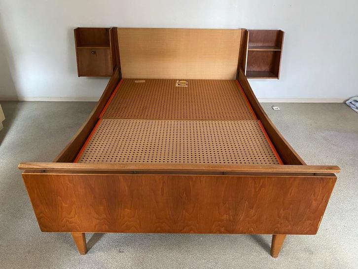 Vintage Ledikant, Antiek en Kunst, Antiek | Meubels | Bedden, Ophalen