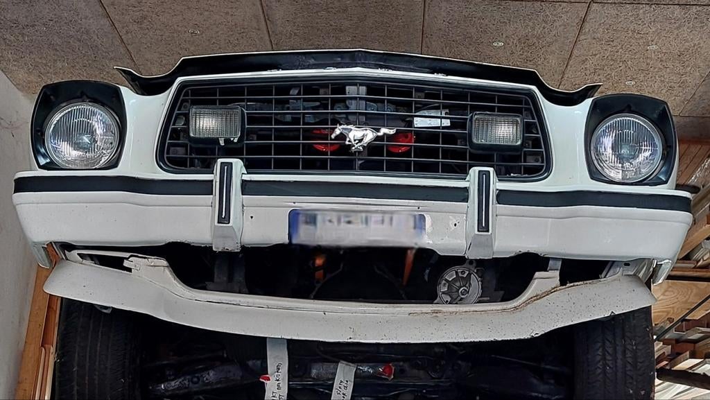 Gezocht, front spoiler mustang ll 1978, Auto-onderdelen, Ophalen of Verzenden, Voor, Bumper
