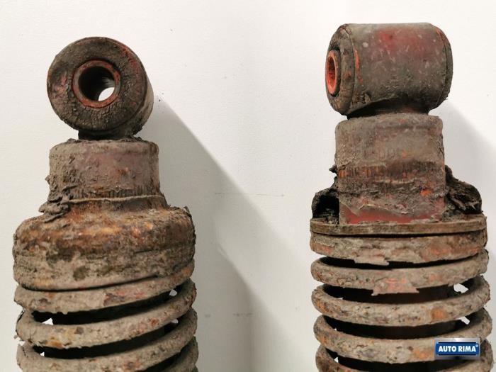 Schokdemper set van een Volvo 7-Serie, Gebruikt, -, -, Ophalen of Verzenden