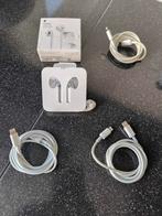 Apple Earpods met Lightning Connector en USB-C kabels, Ophalen of Verzenden, Zo goed als nieuw, Overige merken