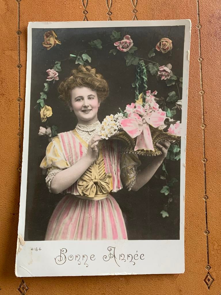 1909 Bonne Année - Dame met bloemen, Ophalen of Verzenden, Voor 1920, Gelopen, Feest(dag)