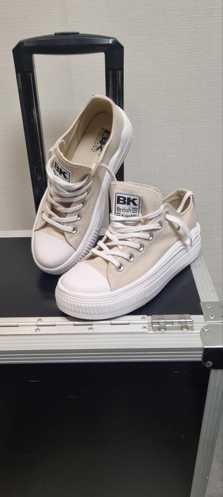 Nieuwe BK sneakers maat 39 - te klein gekocht, British Knights, Beige, Nieuw, Ophalen of Verzenden