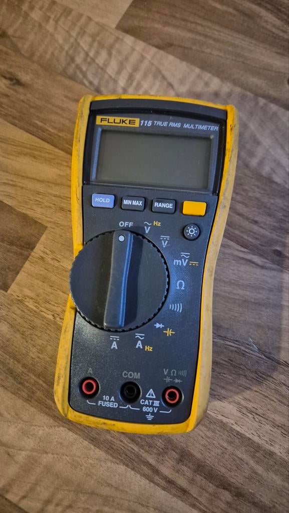 Fluke 115 True RMS Multimeter, Doe-het-zelf en Verbouw, Meetapparatuur, Ophalen of Verzenden, Zo goed als nieuw, Multimeter