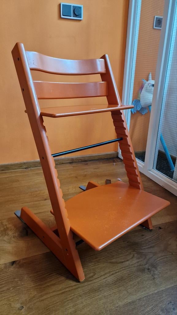 Stokke trip Trapp kinderstoel - Oranje meegroeistoel, Kinderen en Baby's, Kinderstoelen, Ophalen, Gebruikt, Meegroeistoel, Aanschuifbaar